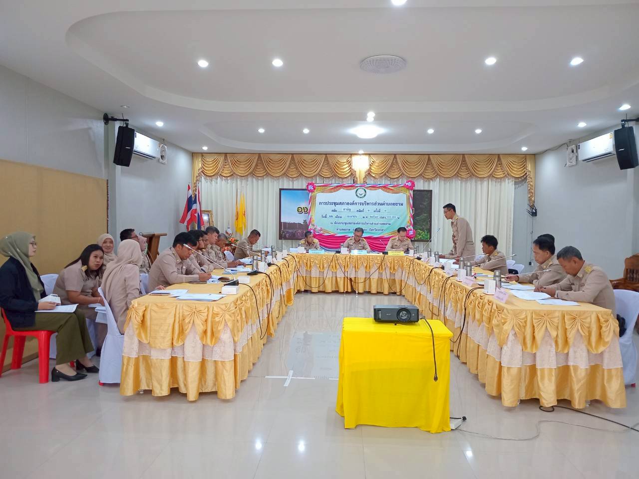 สภาองค์การบริหารส่วนตำบลยะรมเปิดประชุมสมัยสามัญ สมัยที่ 2/2569 ครั้งที่ 1 พิจารณางานพัฒนาท้องถิ่น
